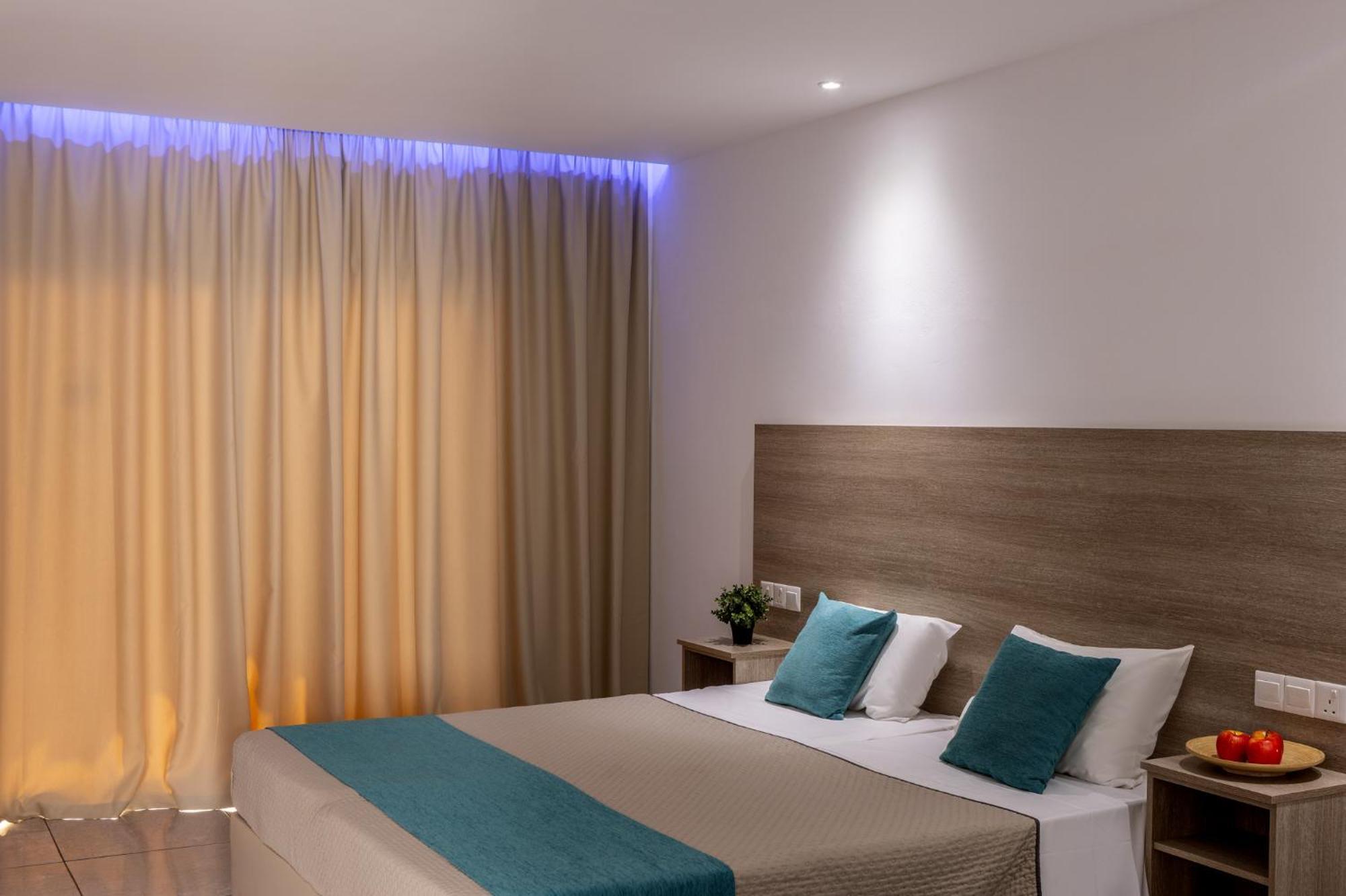 Milea Hotel Ayia Napa Ruang foto