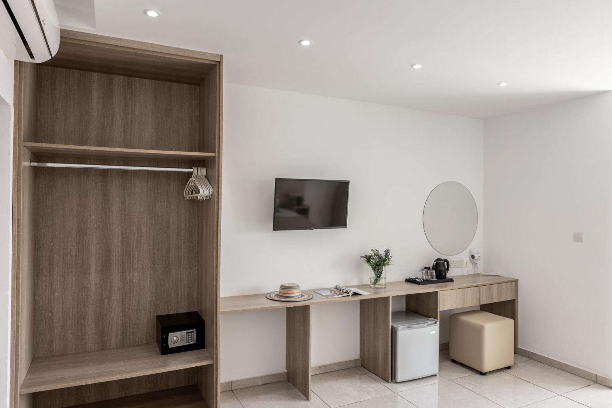 Milea Hotel Ayia Napa Bagian luar foto