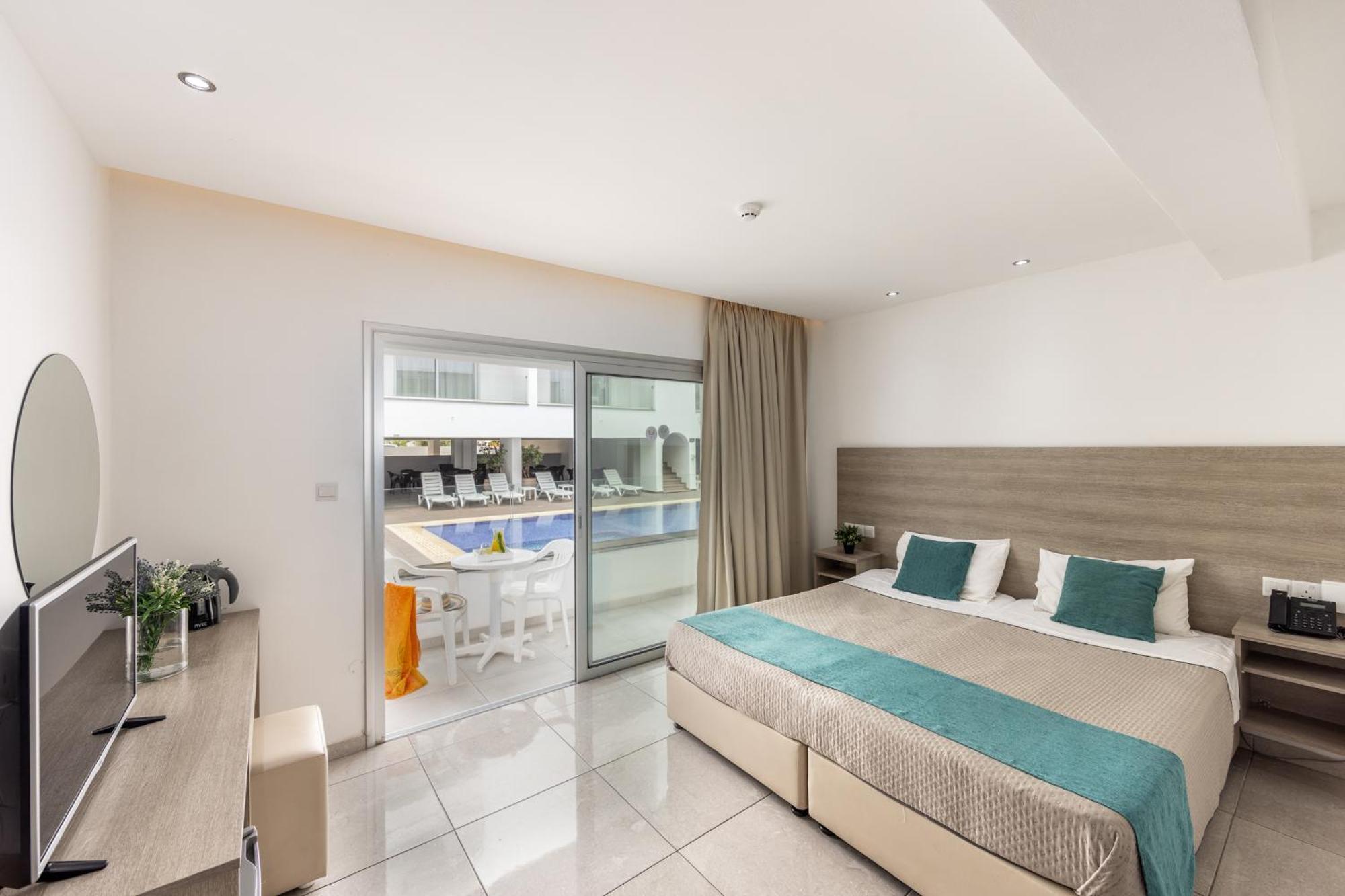 Milea Hotel Ayia Napa Bagian luar foto