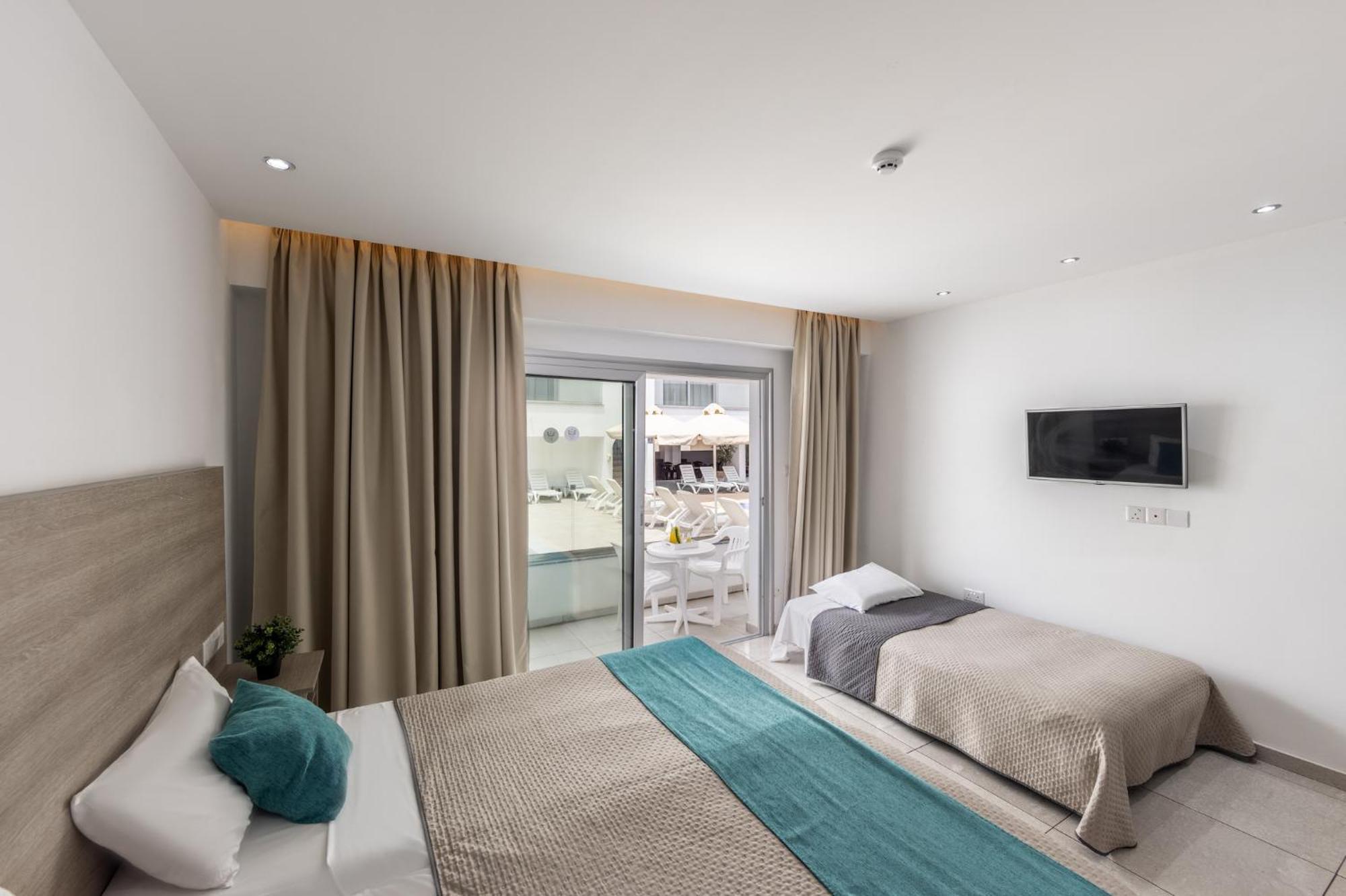Milea Hotel Ayia Napa Ruang foto