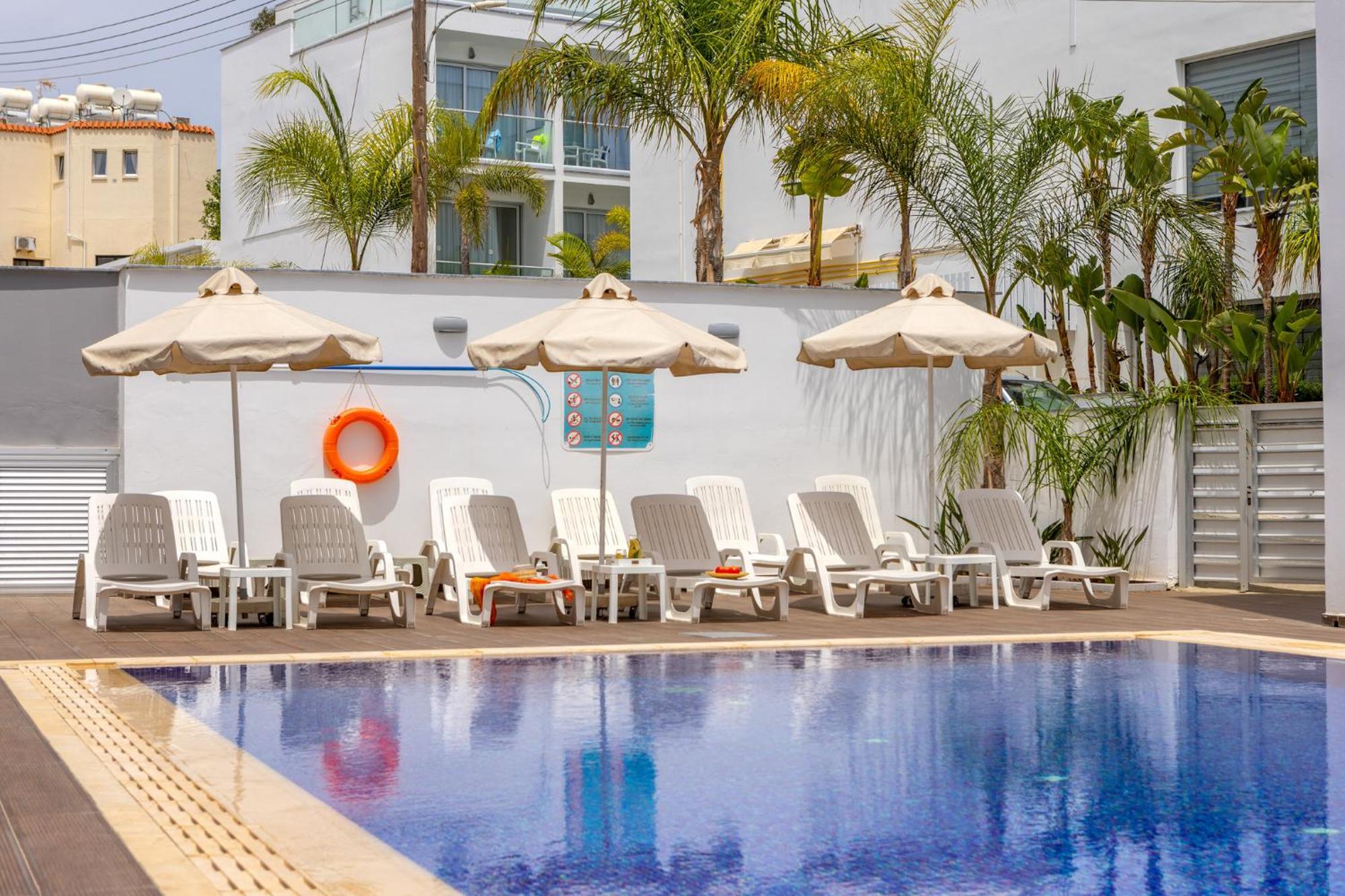 Milea Hotel Ayia Napa Bagian luar foto