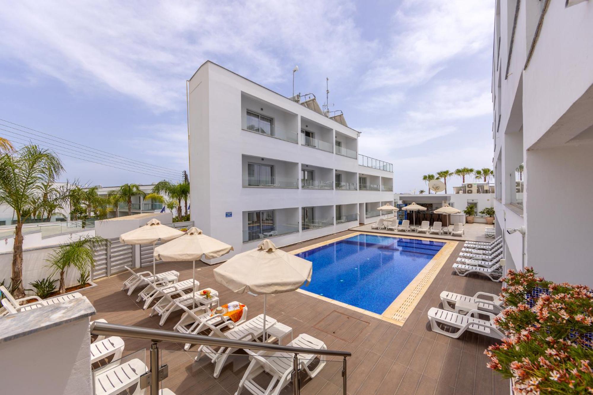 Milea Hotel Ayia Napa Bagian luar foto