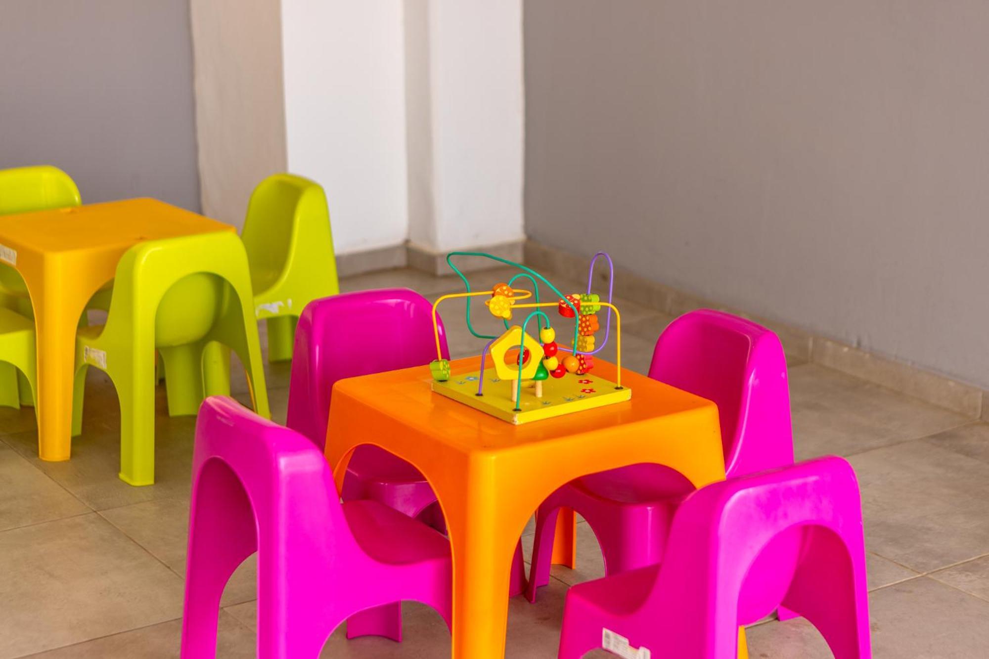 Milea Hotel Ayia Napa Bagian luar foto